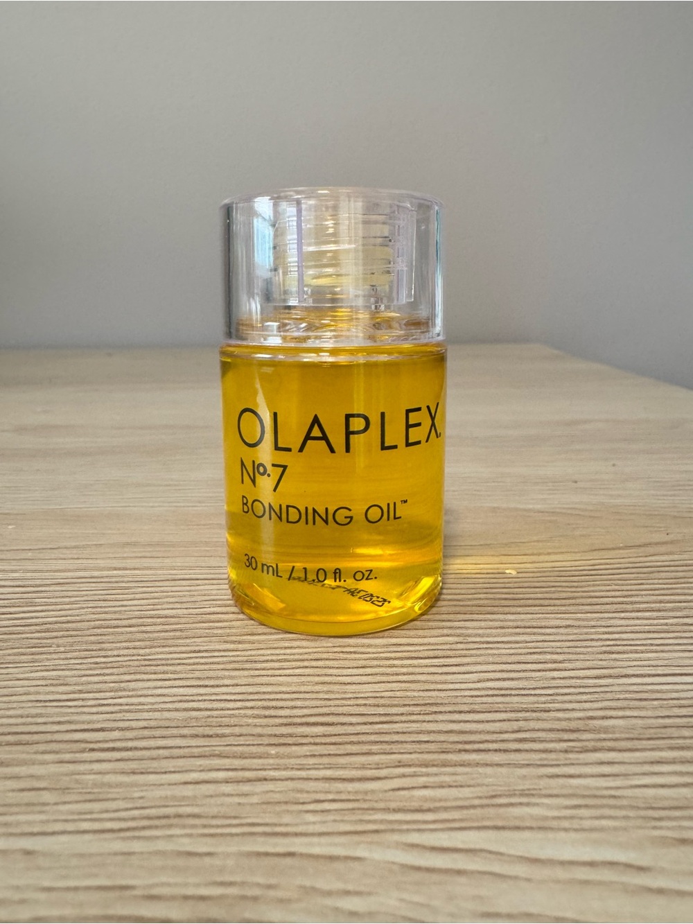 OLAPLEX No.7 Bonding Oil – Clear Bottle with Golden Yellow Oil